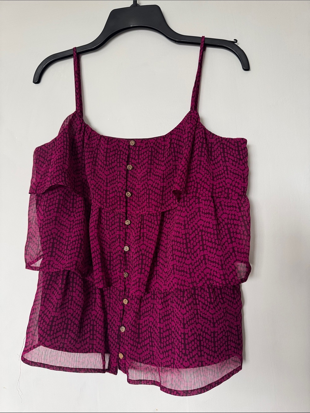 a.n.a Magenta Adjustable Spaghetti Strap Button-Front Tank Medium